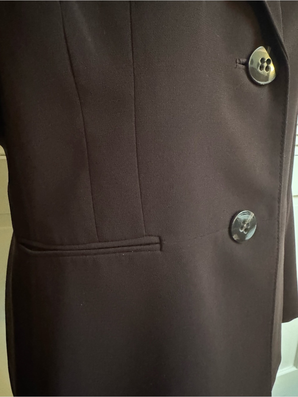 Jones Studio Women's Chocolate Brown Two-Button Blazer size 12 - Picture 3 of 5